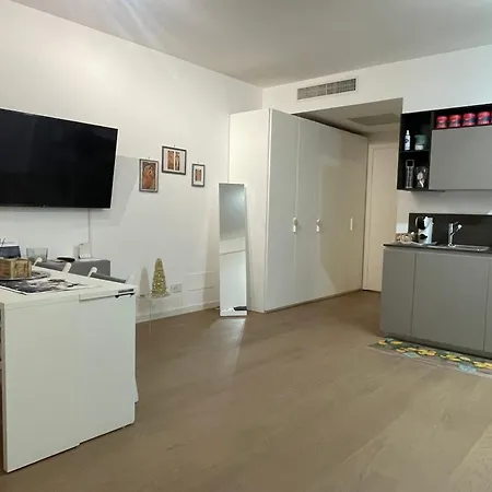 Trastevere Porta Dei Leoni Roma